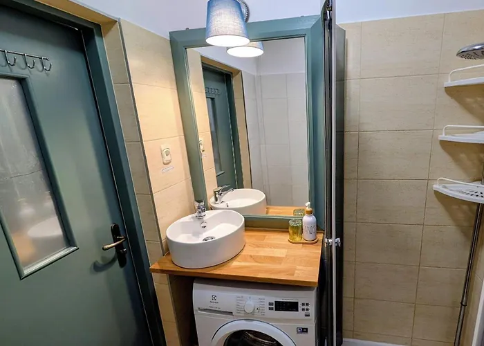 Old Ii With Parking Apartamento